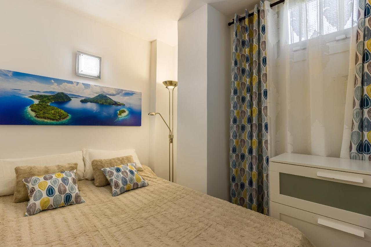 Fantasticstylish & Aircon, Near Lasamericas
