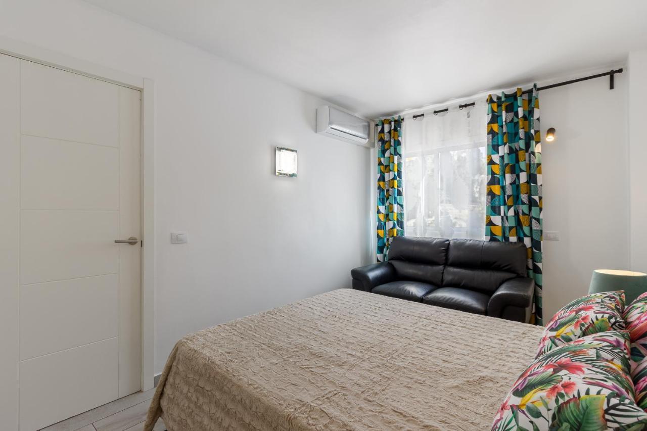 Fantasticstylish & Aircon, Near Lasamericas